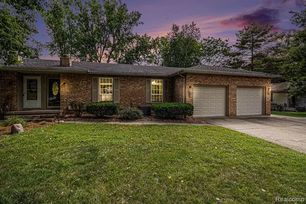 Fenton, MI 48430,2497 Golden Shores Drive