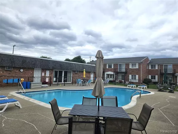 Clawson, MI 48073,1502 Normandy Road