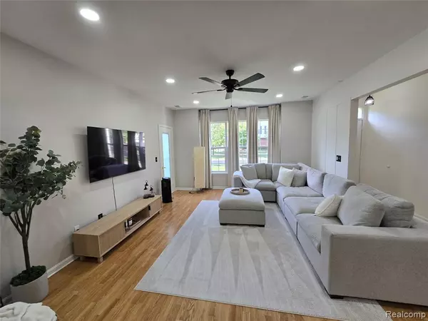 Sterling Heights, MI 48313,13370 Forest Ridge Boulevard