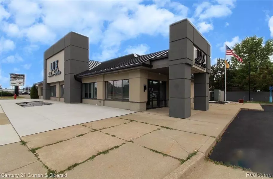 27621 Warren Road, Garden City, MI