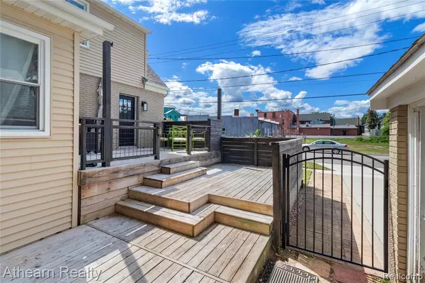 Fenton, MI 48430,201 1st Street