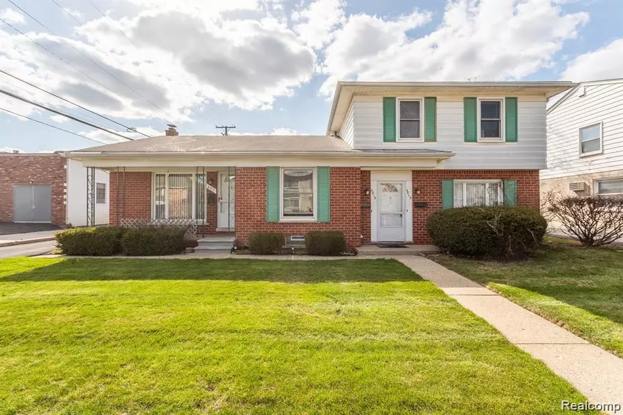 4811 BRIARWOOD Avenue, Royal Oak, MI 48073
