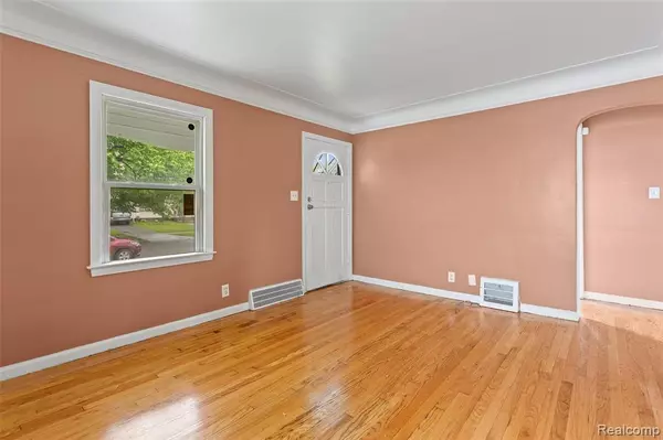 Detroit, MI 48219,16746 Bramell Street