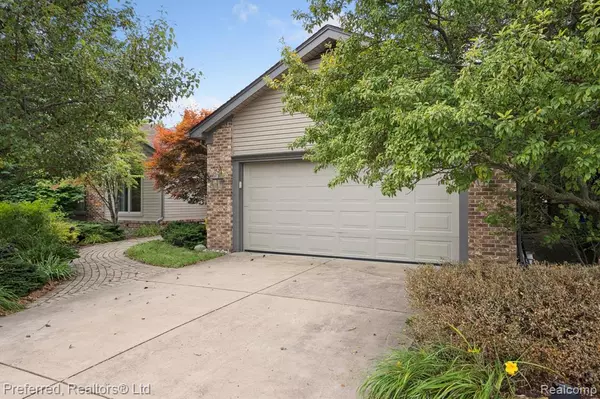 Livonia, MI 48152,20235 Pollyanna Drive