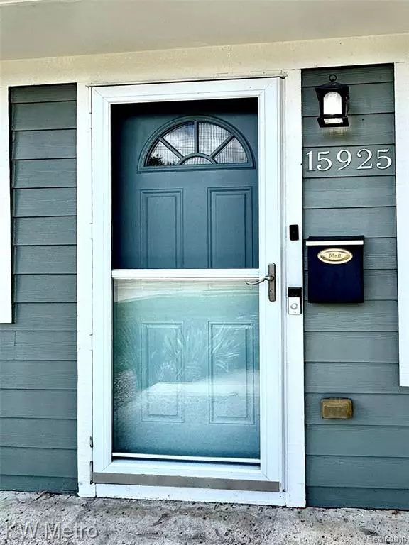 Beverly Hills, MI 48025,15925 W 14 Mile Road