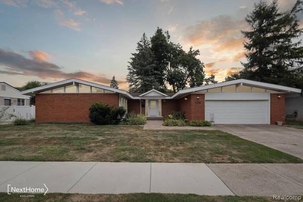 9445 Washington Street, Romulus, MI 48174