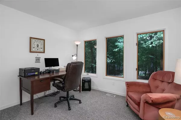 Ortonville, MI 48462,1525 Perry Lake Road
