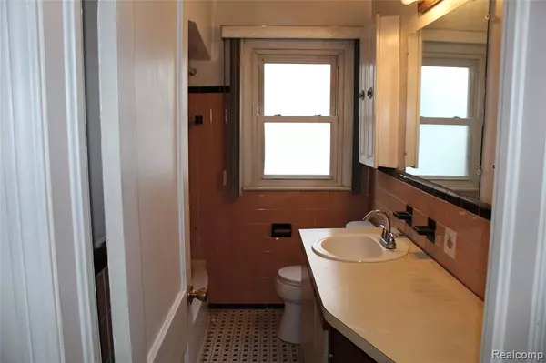 Berkley, MI 48072,3050 Catalpa Drive