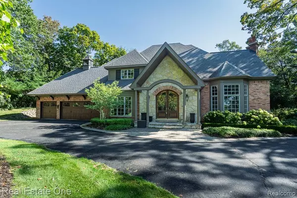 1772 Berwick Lane, Lake Orion, MI 48362