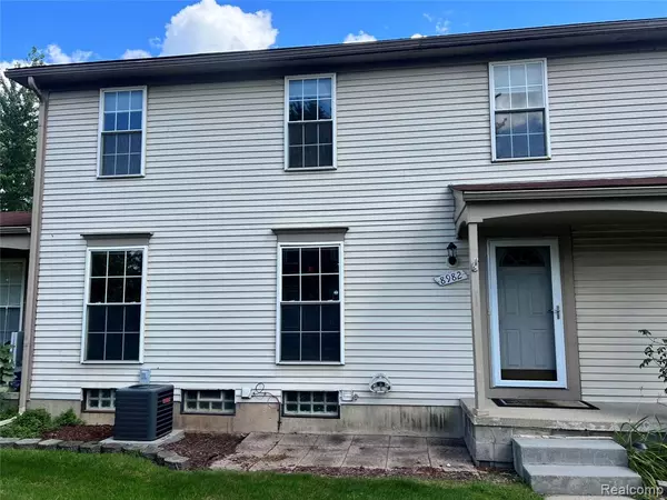 8982 Shawn Drive, Sterling Heights, MI 48312