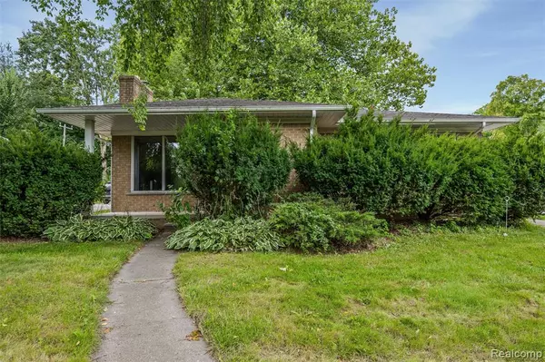Redford, MI 48240,16441 Kinloch