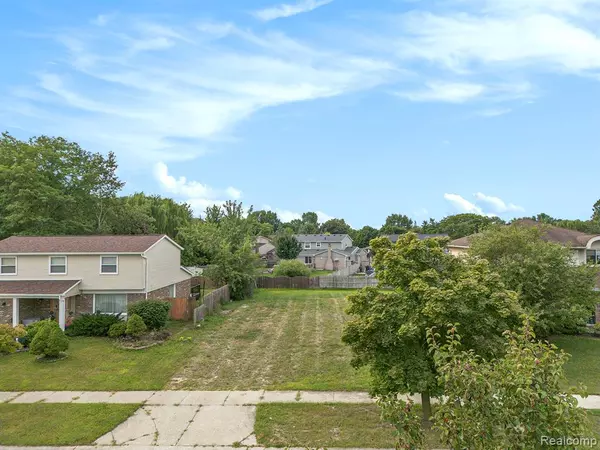 Canton, MI 48187,44995 Quaker Hill Drive