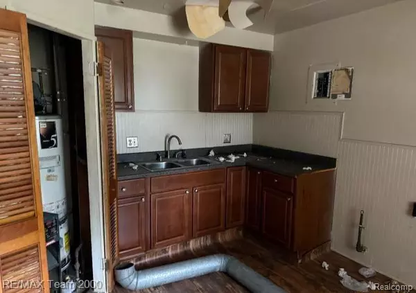 Eastpointe, MI 48021,17304 Lincoln Avenue