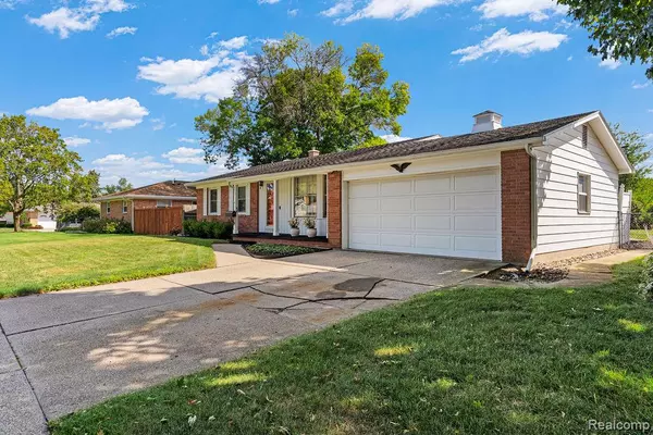 Lansing, MI 48917,1610 Ravenswood Drive