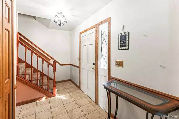 Fort Gratiot, MI 48059,4667 Lakeshore Road