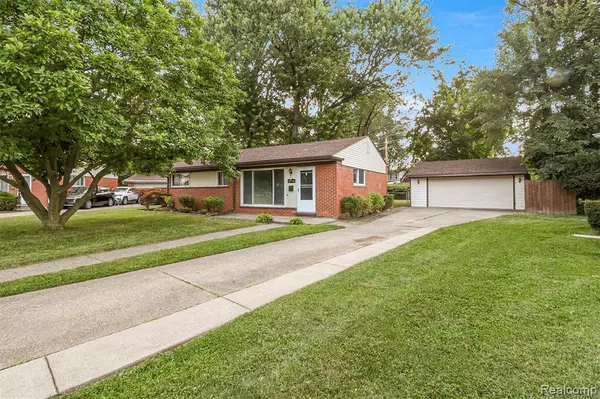 Dearborn Heights, MI 48127,26156 Keith Street