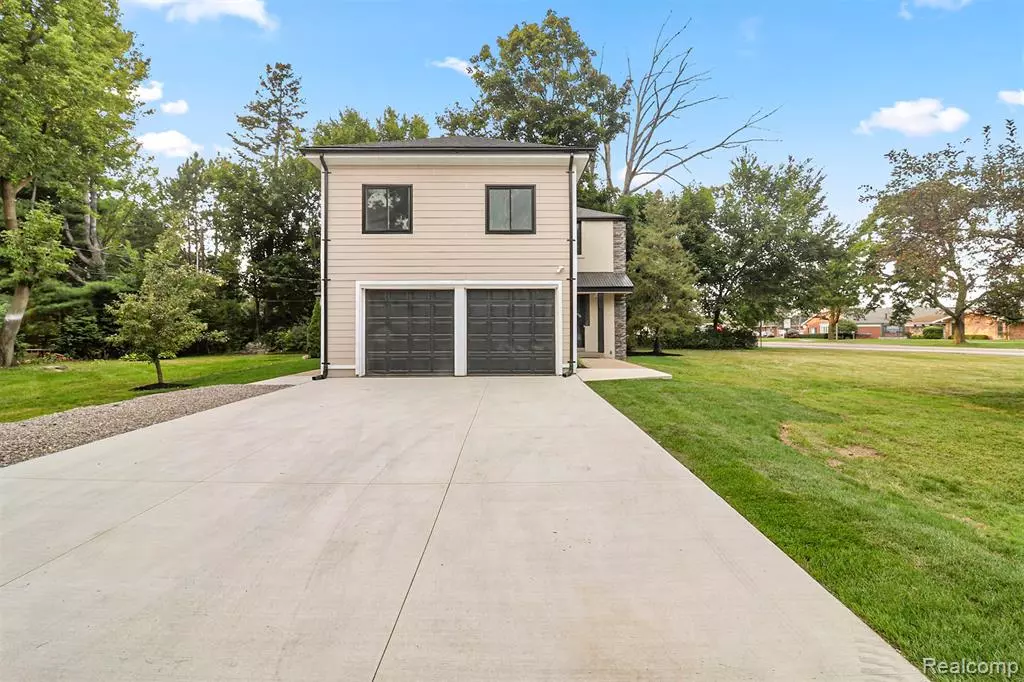 Plymouth, MI 48170,9409 S Main Street