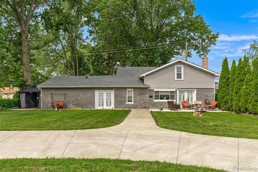 6253 Lathers Street, Garden City, MI