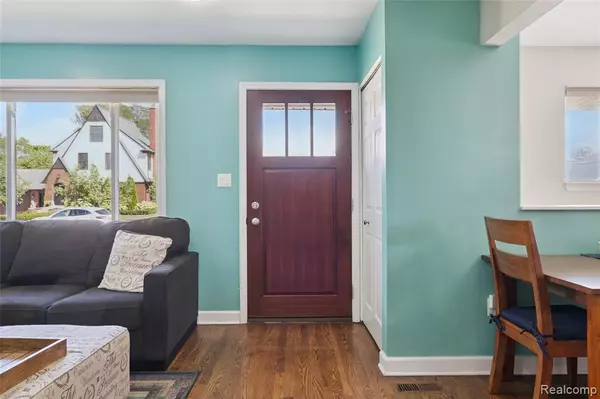 Royal Oak, MI 48073,4241 Cooper Avenue