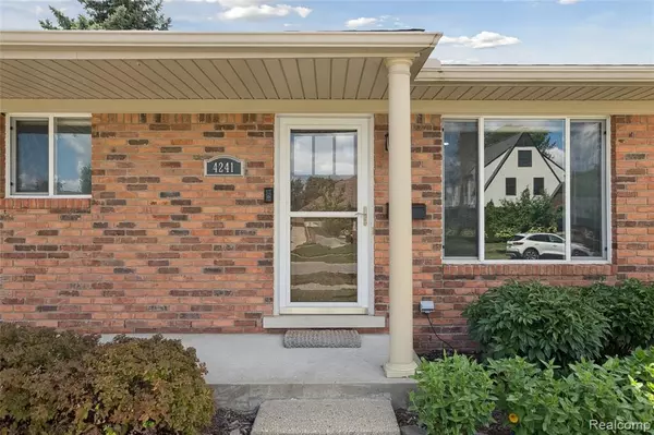 Royal Oak, MI 48073,4241 Cooper Avenue