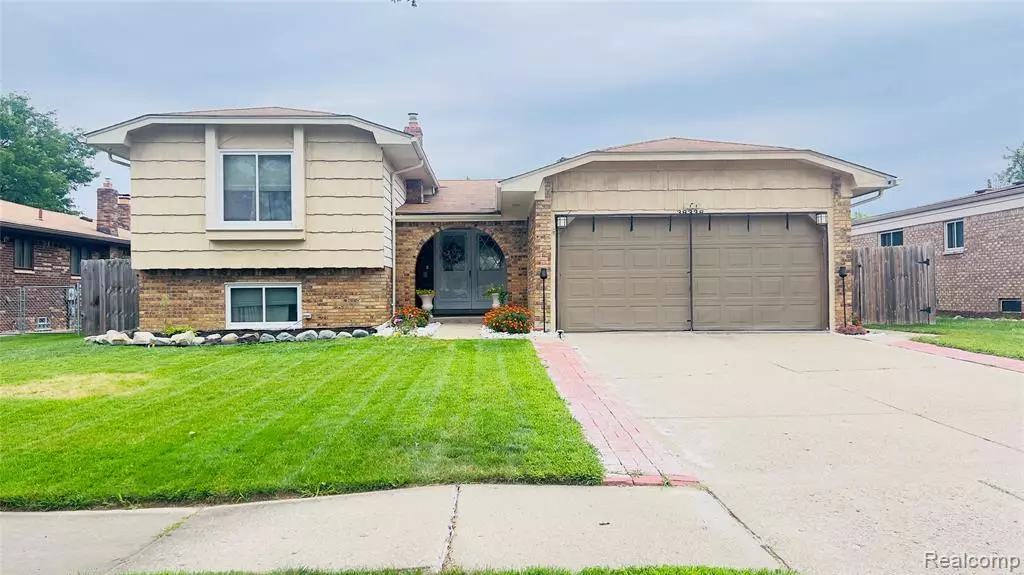 38338 Coronation Drive, Sterling Heights, MI 48310
