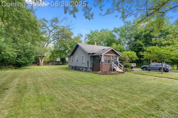 Southfield, MI 48033,20990 Seminole Street