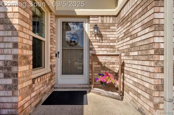 Clinton Twp, MI 48038,43559 Riverbend Boulevard