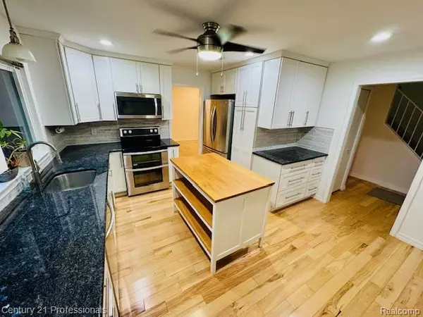 West Bloomfield, MI,5720 Beauchamp