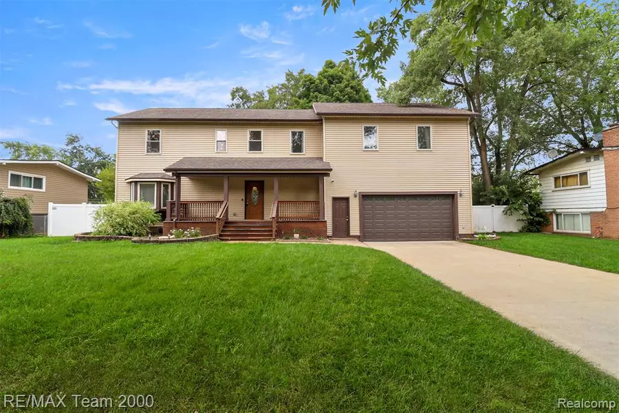 1895 Big Trail Road, Commerce Twp, MI 48390
