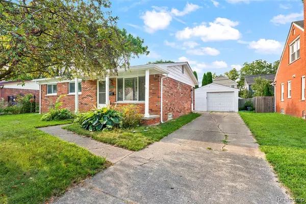 Royal Oak, MI 48067,2420 E Lincoln Avenue