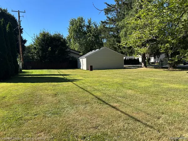 Whitmore Lake, MI 48189,9150 Butternut Road