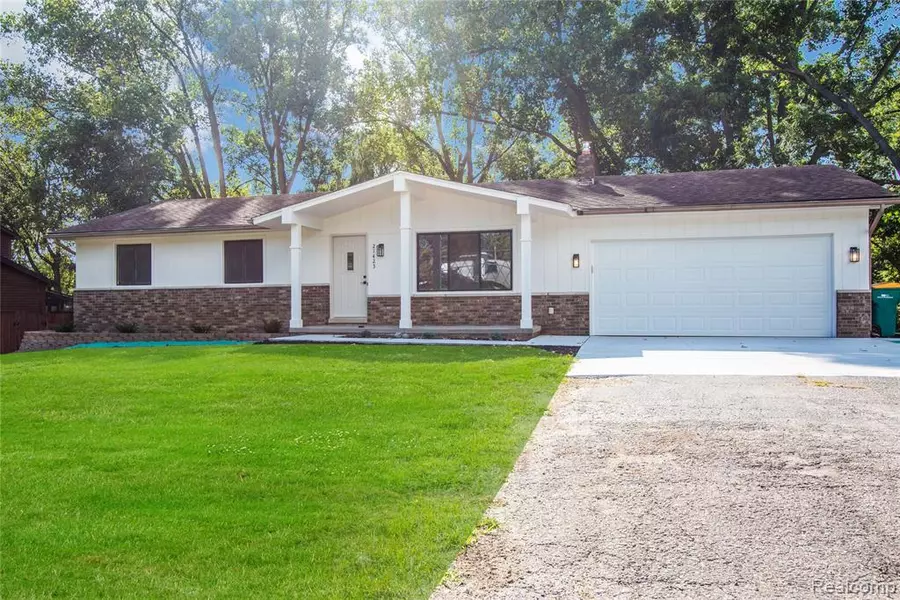 21423 Gill Road, Farmington Hills, MI 48335