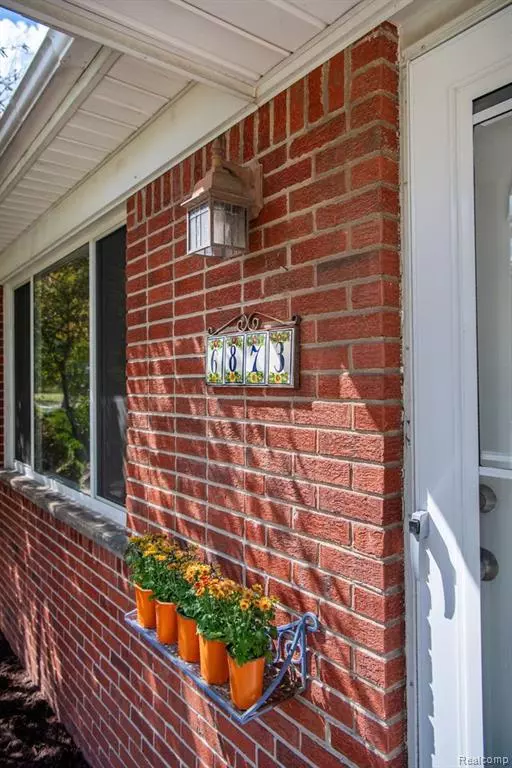 Dearborn Heights, MI 48127,6873 Mayburn Street
