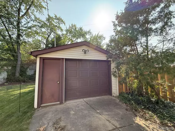 Dearborn, MI 48124,541 S Melborn Street