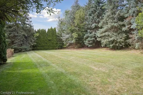 Northville, MI 48167,46328 N Northvalley Drive