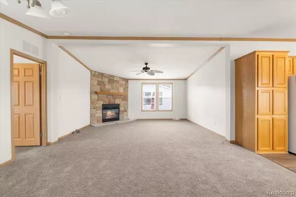 South Lyon, MI 48178,11796 Beachwood Court
