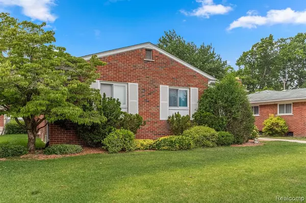 Dearborn Heights, MI 48127,6125 ARDMORE