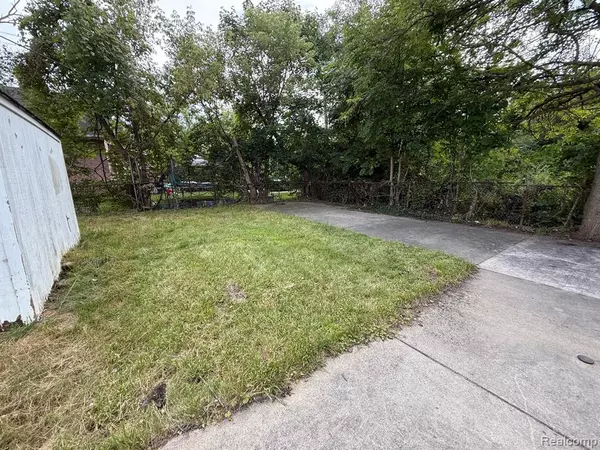 Detroit, MI 48223,20511 LYNDON Street