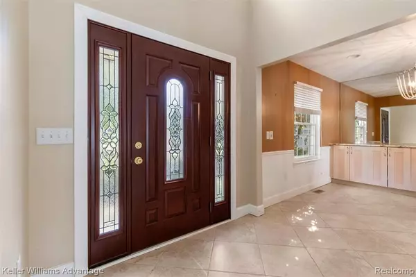 Walled Lake, MI 48390,1249 Glenwood Court