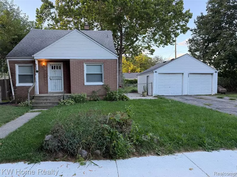 663 Lenox Avenue, Pontiac, MI 48340