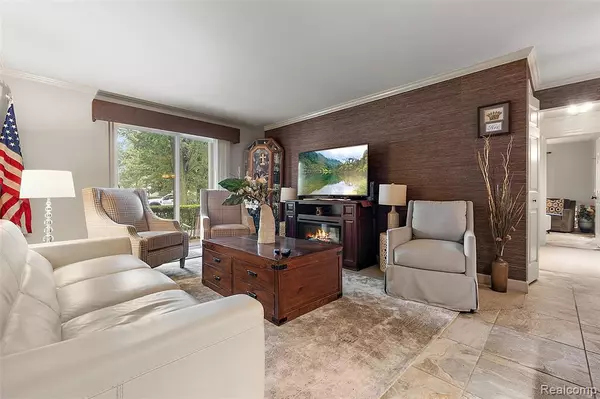 Sterling Heights, MI 48312,34660 Huntley Drive