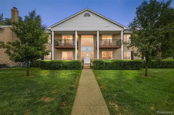 34660 Huntley Drive, Sterling Heights, MI 48312