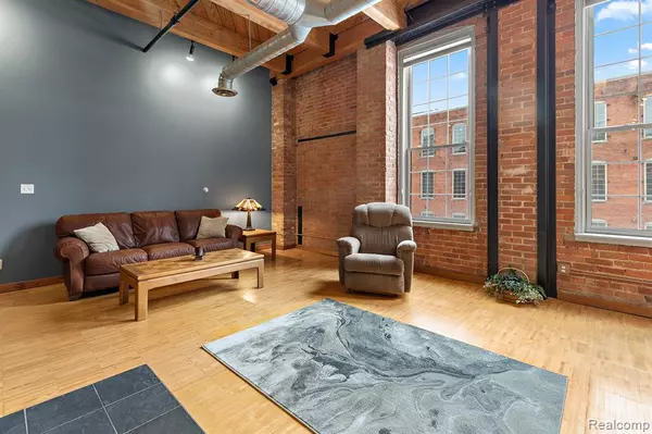 Detroit, MI 48207,200 RIVER PLACE Drive