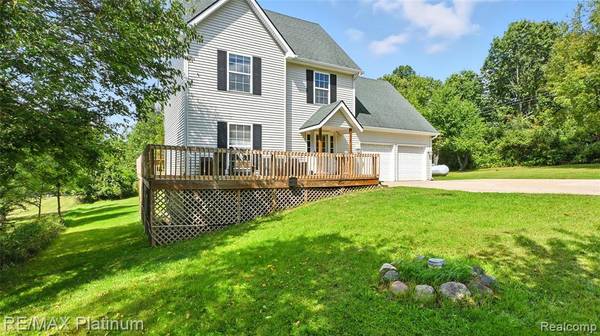 2381 N Hughes Road, Howell, MI 48855