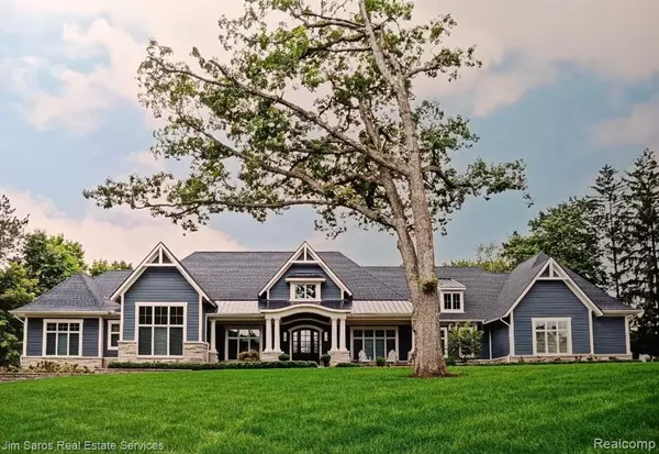 Grosse Pointe Shores, MI 48236,749 Lake Shore Road