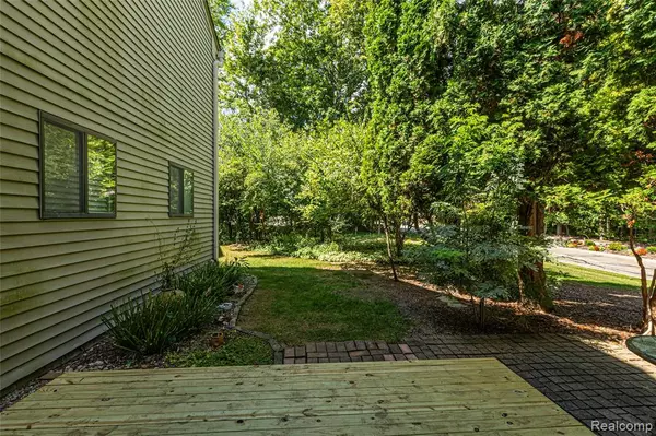 Rochester Hills, MI 48309,1570 Streamwood Court