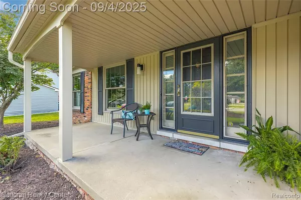 Novi, MI,22809 Balcombe