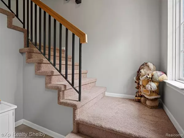 Macomb, MI 48044,16436 Grandview Drive