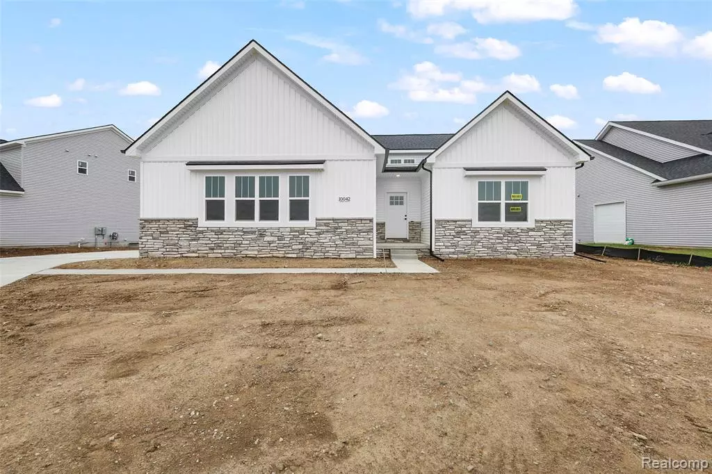 Grand Blanc, MI 48439,10042 Santa Lucia Court