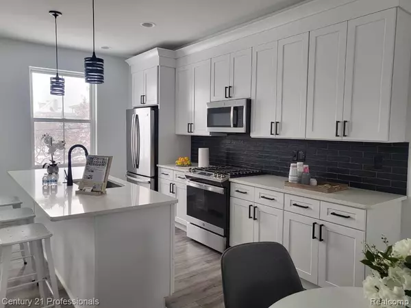 Troy, MI 48084,2917 Summers Place